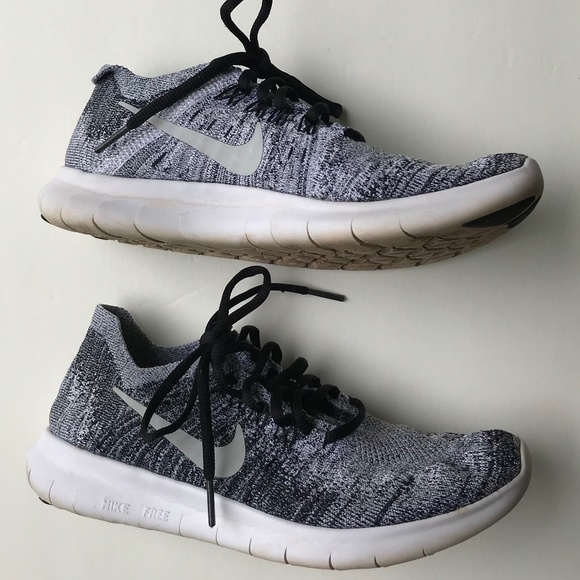 Nike Women’s Size 7 Black White Free Flyknit Running Sneakers - Picture 3 of 6